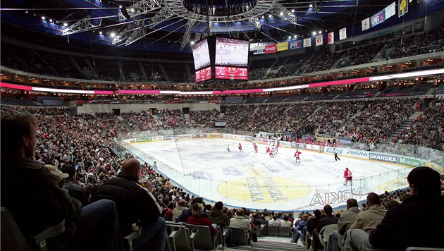 O2 arena je největší krytou halou v Praze. Primárně slouží jako hokejový stadion klubu HC Sparta Praha, během roku se v ní však koná množství dalších sportovních, kulturních a zábavních akcí. 