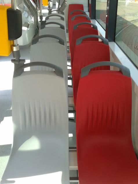 V interiéru jsou plastové sedačky - Foto: Archvi DPP