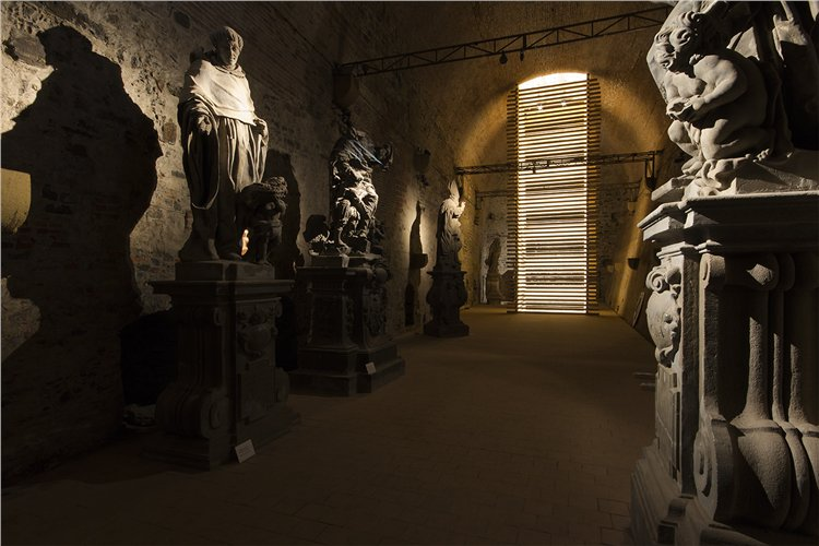 Vyšehradská Gorlice, ve které je umístěno šest originálních soch z Karlova mostu - Foto: Národní kulturní památka Vyšehrad