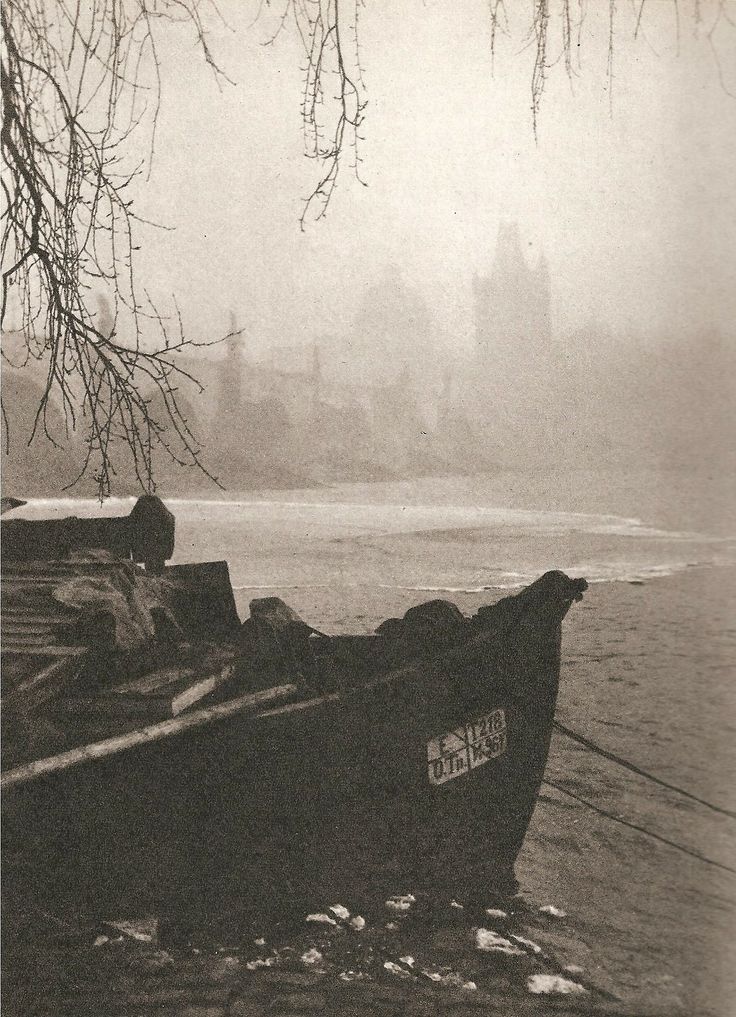Pražská zima v roce 1925 - Foto: Jan Lausmann 1901 - 1991) Winter Prague 1925