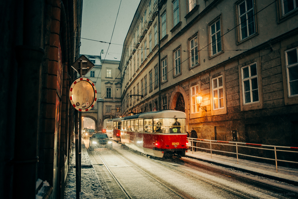 Zasněžené ulice - Foto: Roman Lutkov
