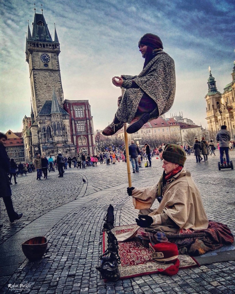 Meditace na Staroměstském náměstí - Foto: Robin Puškáš