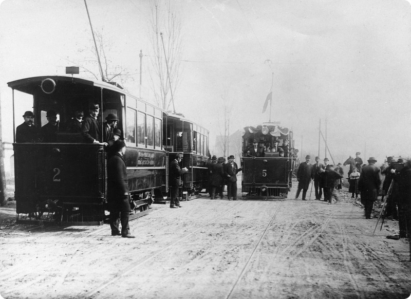 Slavnostní zahájení provozu tratě Praha – Libeň – Vysočany, 19. března 1896. - Foto: Archiv DPP