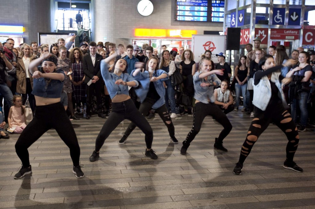 Tanec v metru 2016 - Foto: David Tichý