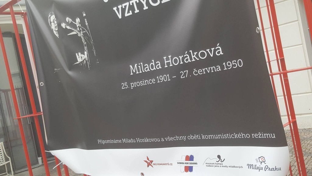 Miluju Prahu je partnerem vzpomínkových akcí na Miladu Horákovou a všech obětí komunismu. - Foto: David Černý